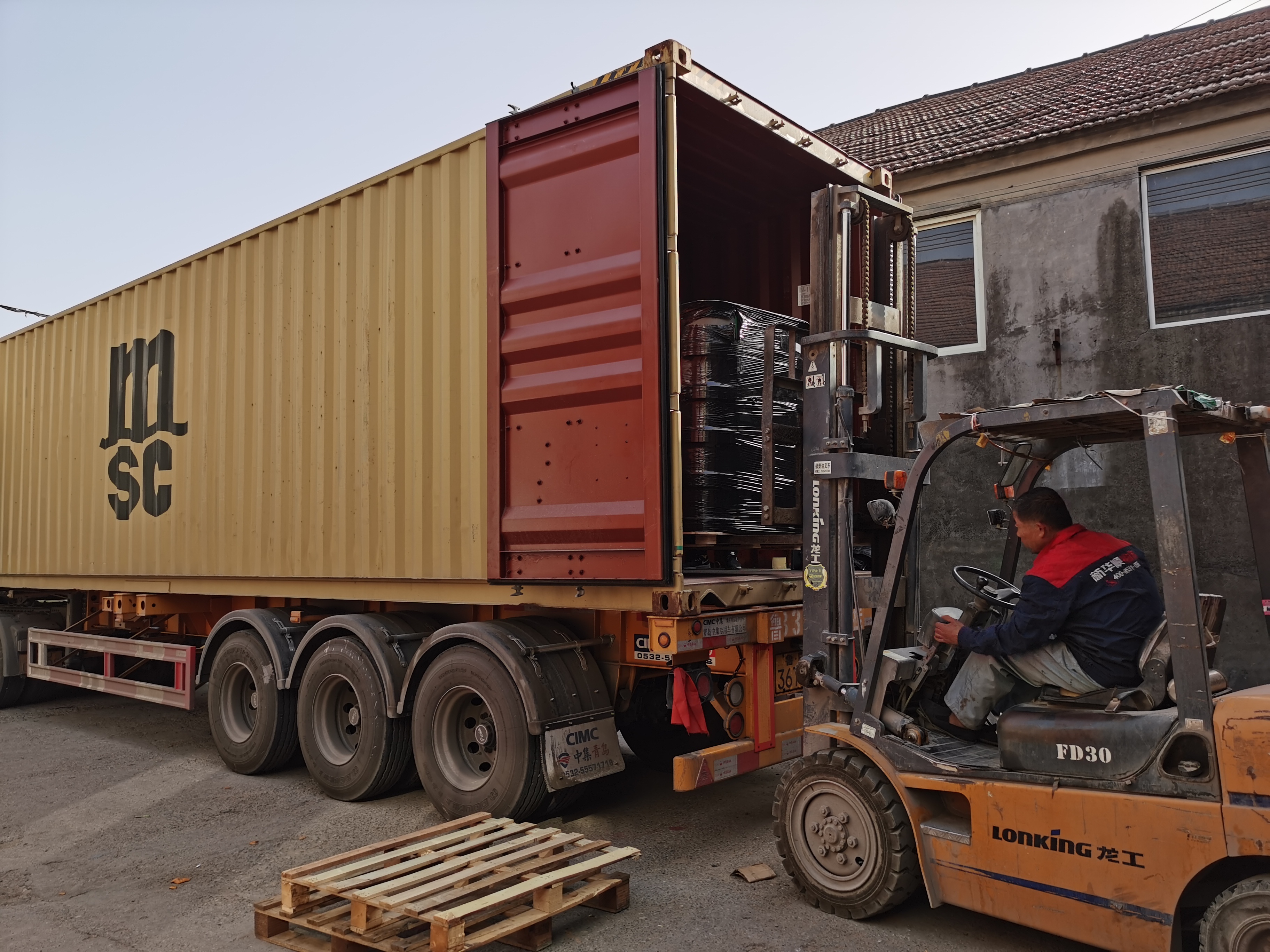 Shandong Doyen Import and Export Co. ltd delivered 2 containers spare parts to Ethiopia